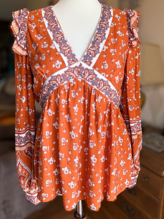 NWT Boho Rust Floral V-Neck Blouse with Paisley Trim - Picture 2 of 12